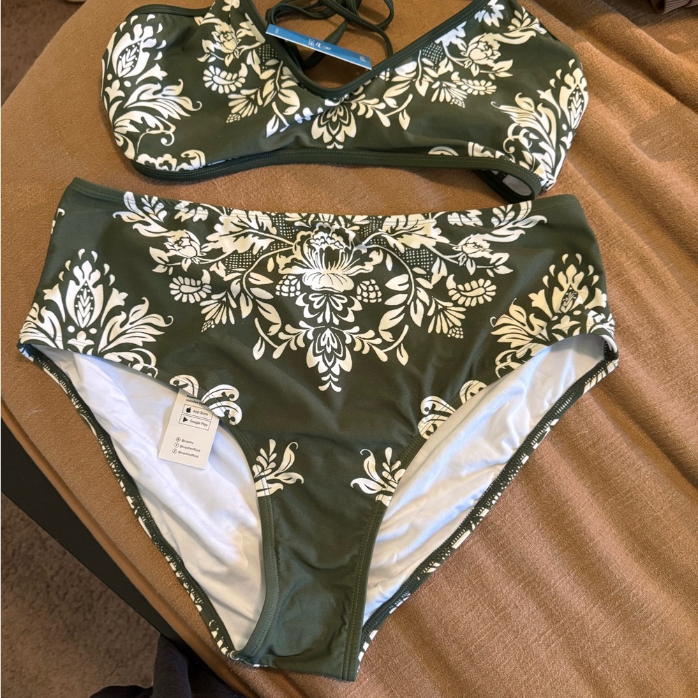 Cupshe Green and White Damask Bikini Set